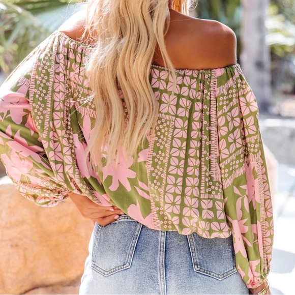 Tisdale Floral Drawstring Top - Picture 4 of 13